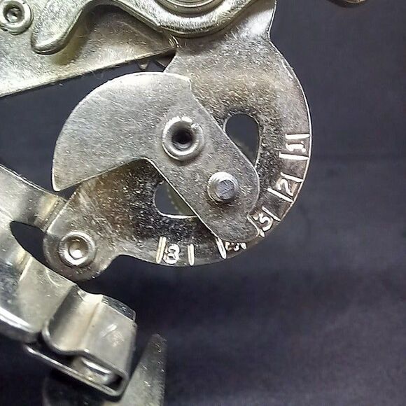 Greist Ruffler Presser Foot Sewing Machine Attachment Pat.2593519-Adjustable-Vtg - Picture 8 of 8